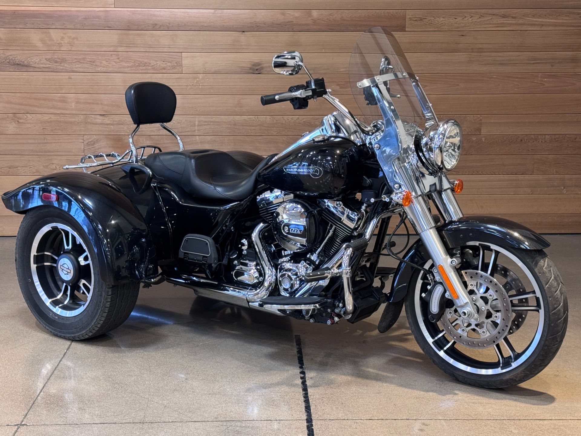 2016 Harley-Davidson Freewheeler™ in Salem, Oregon - Photo 2