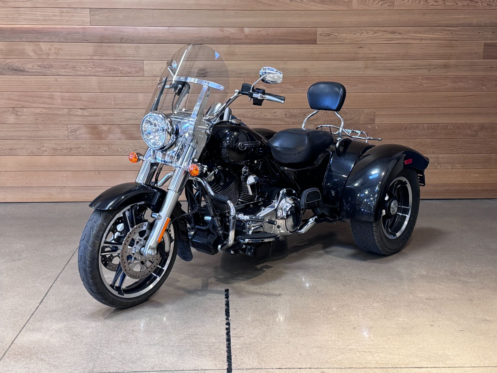 2016 Harley-Davidson Freewheeler™ in Salem, Oregon - Photo 4
