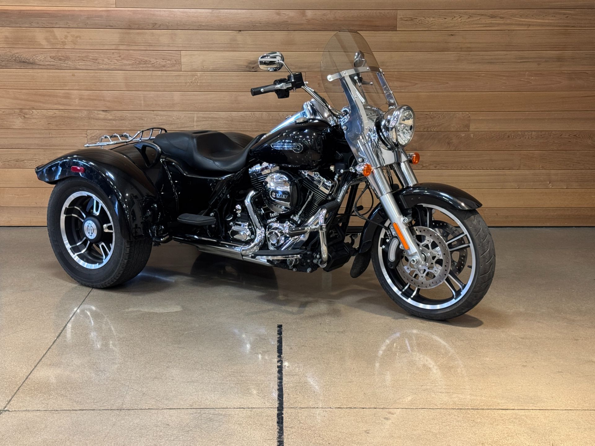 2016 Harley-Davidson Freewheeler™ in Salem, Oregon - Photo 2