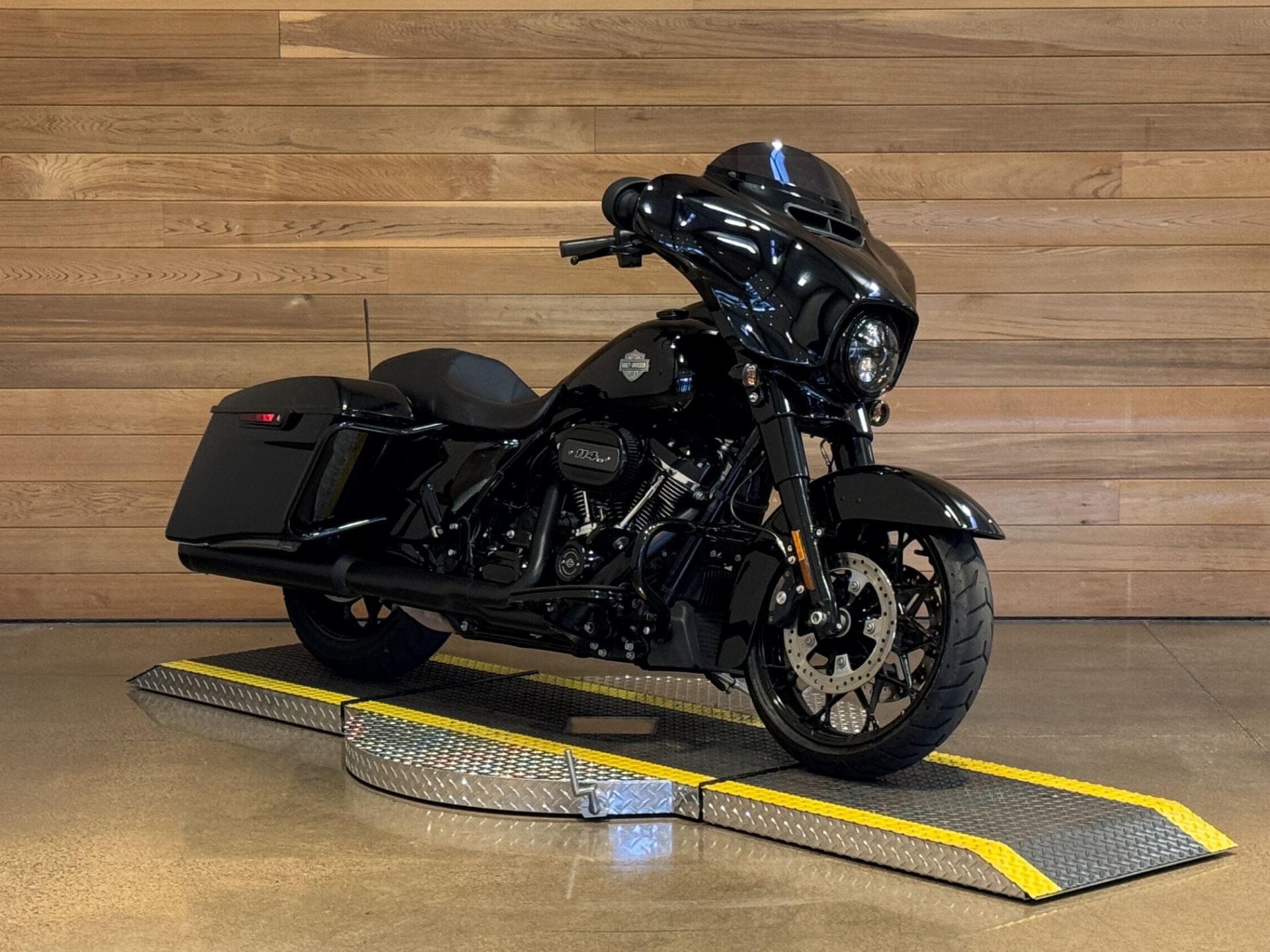 2021 Harley-Davidson Street Glide® Special in Salem, Oregon - Photo 2