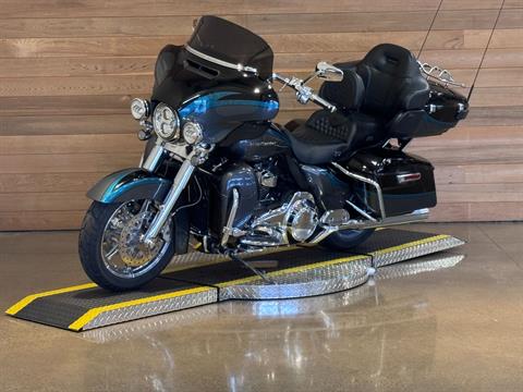 2015 Harley-Davidson CVO™ Limited in Salem, Oregon - Photo 4