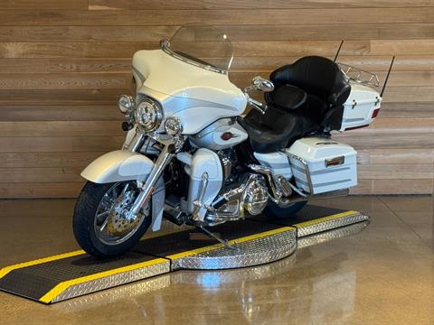 2008 Harley-Davidson CVO™ Screamin' Eagle® Ultra Classic® Electra Glide® in Salem, Oregon - Photo 4
