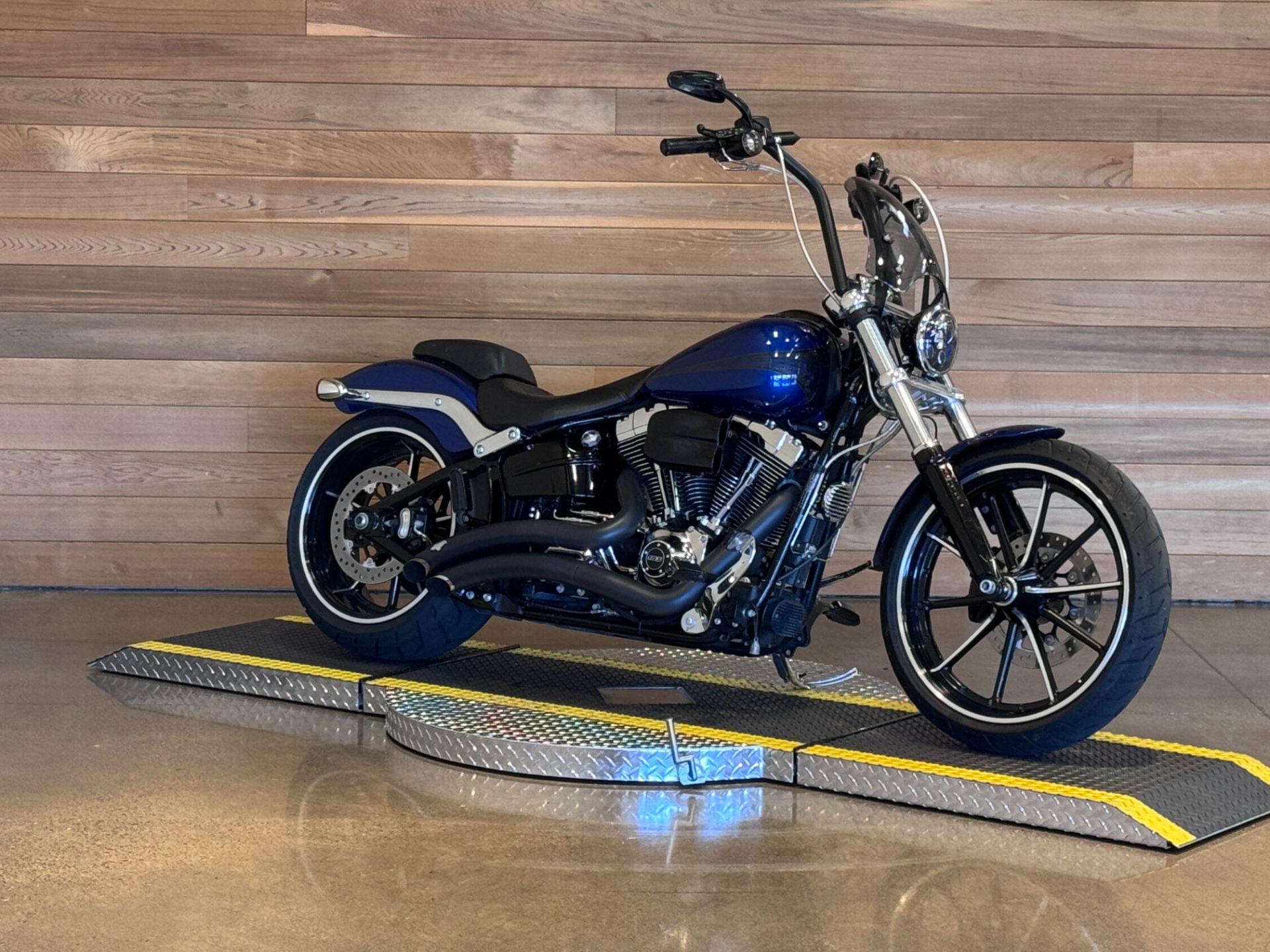 2015 Harley-Davidson Breakout® in Salem, Oregon - Photo 1