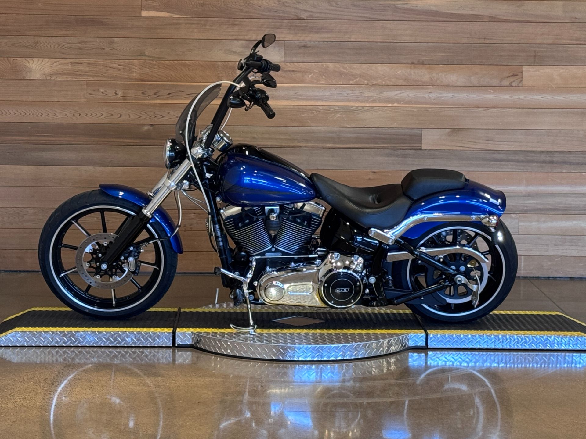 2015 Harley-Davidson Breakout® in Salem, Oregon - Photo 4