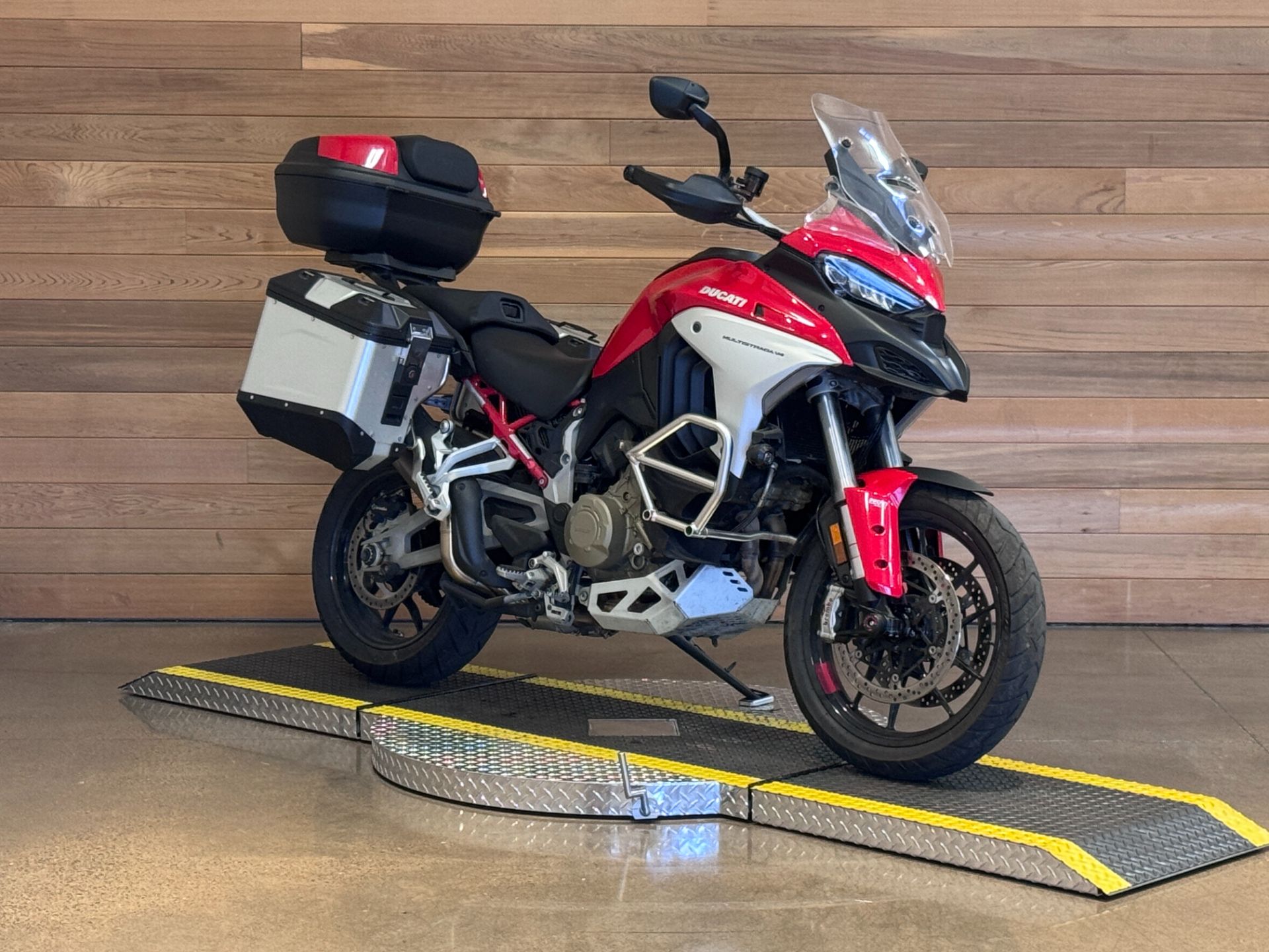 2021 Ducati Multistrada V4 in Salem, Oregon - Photo 2
