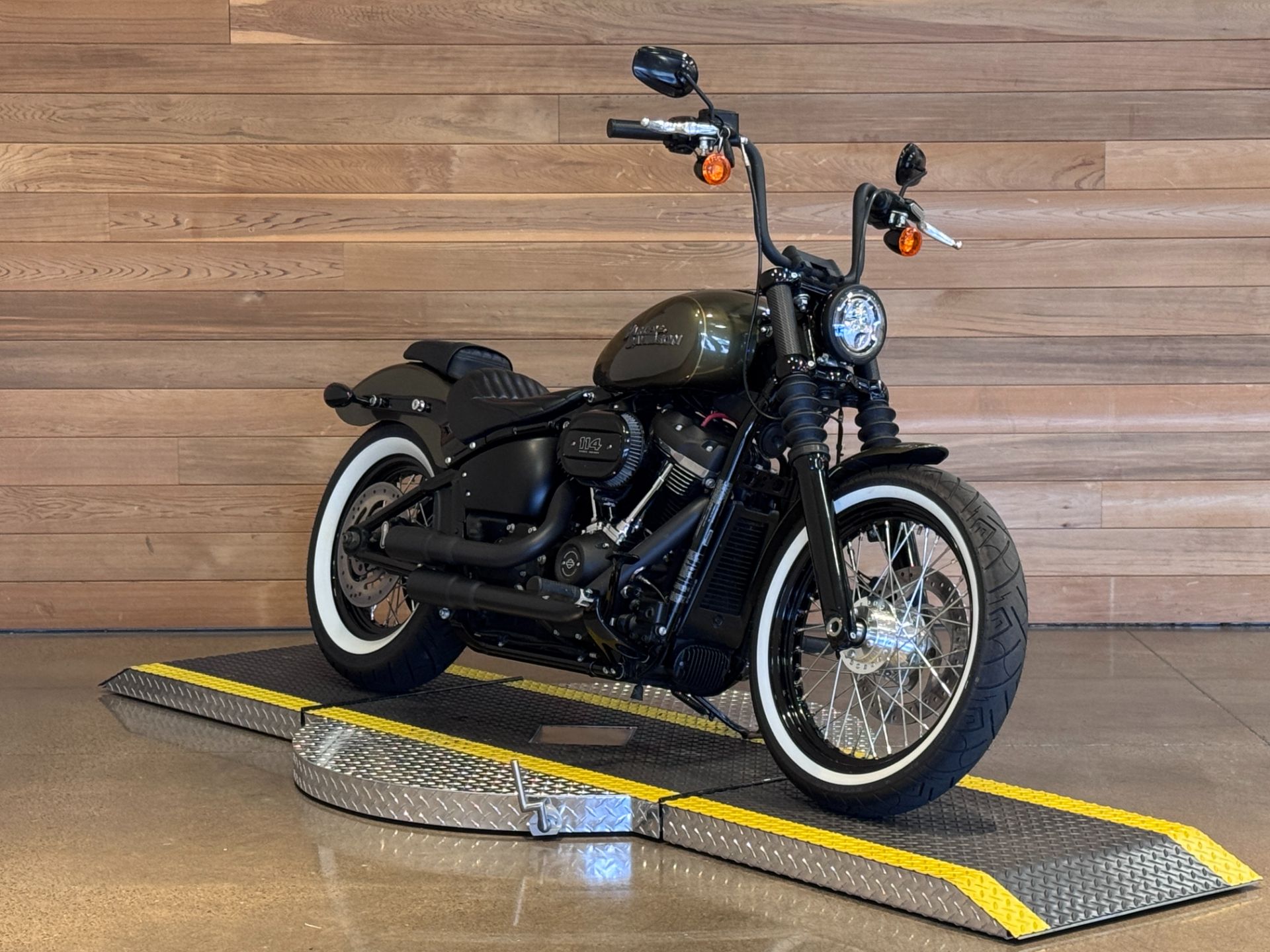 2018 Harley-Davidson Street Bob® 107 in Salem, Oregon - Photo 2