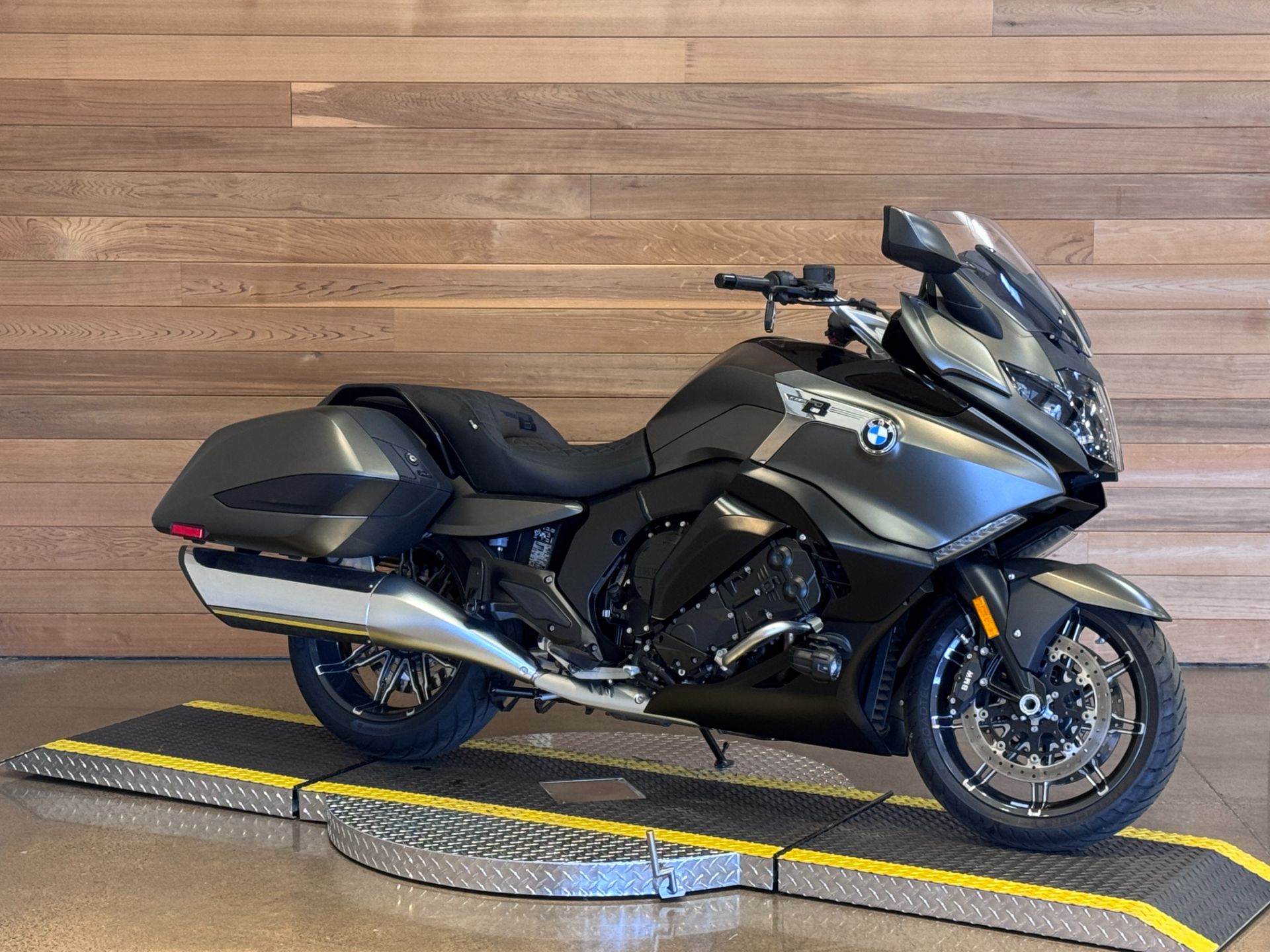 2023 BMW K 1600 B in Salem, Oregon - Photo 2