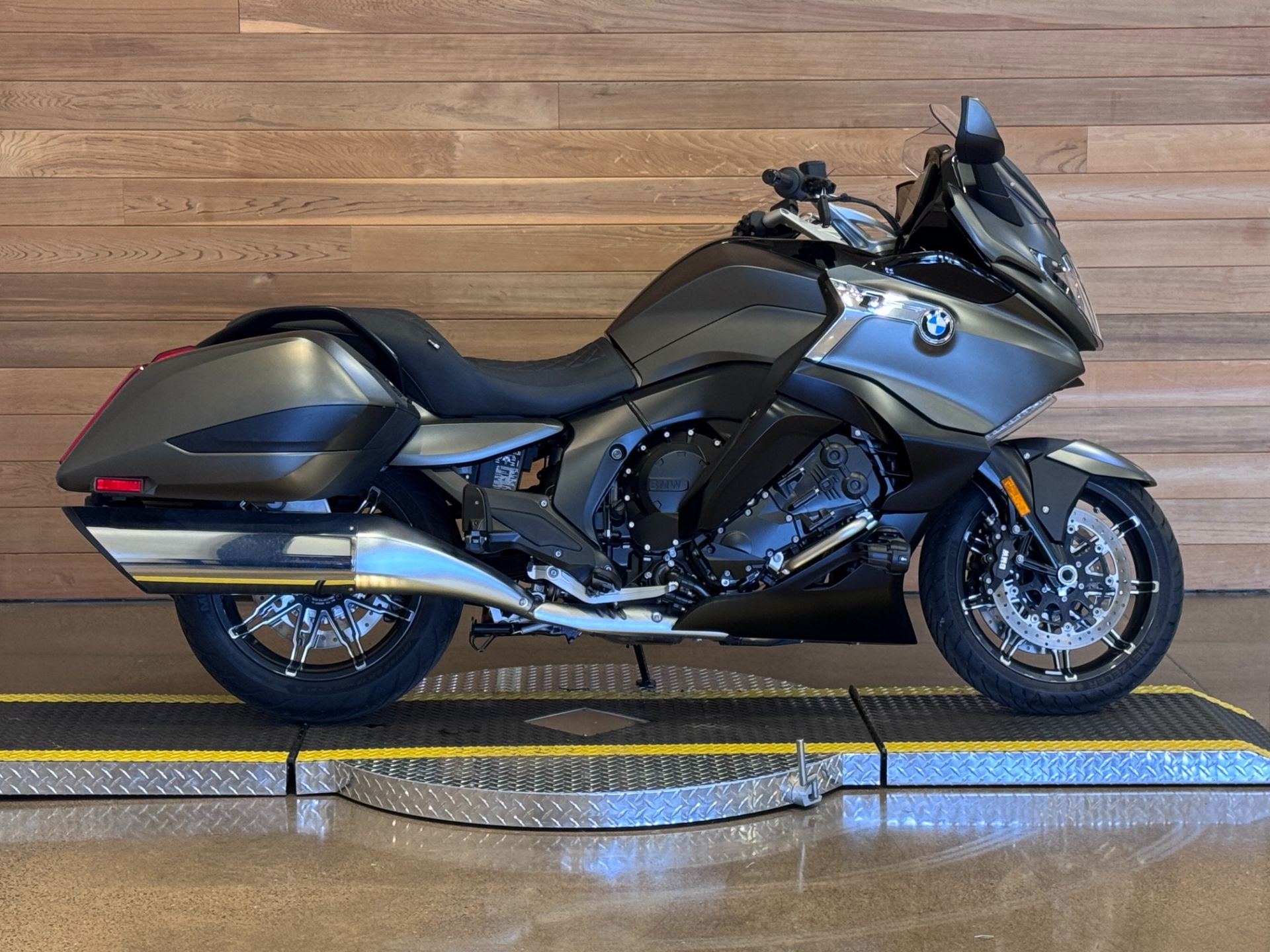 2023 BMW K 1600 B in Salem, Oregon - Photo 1