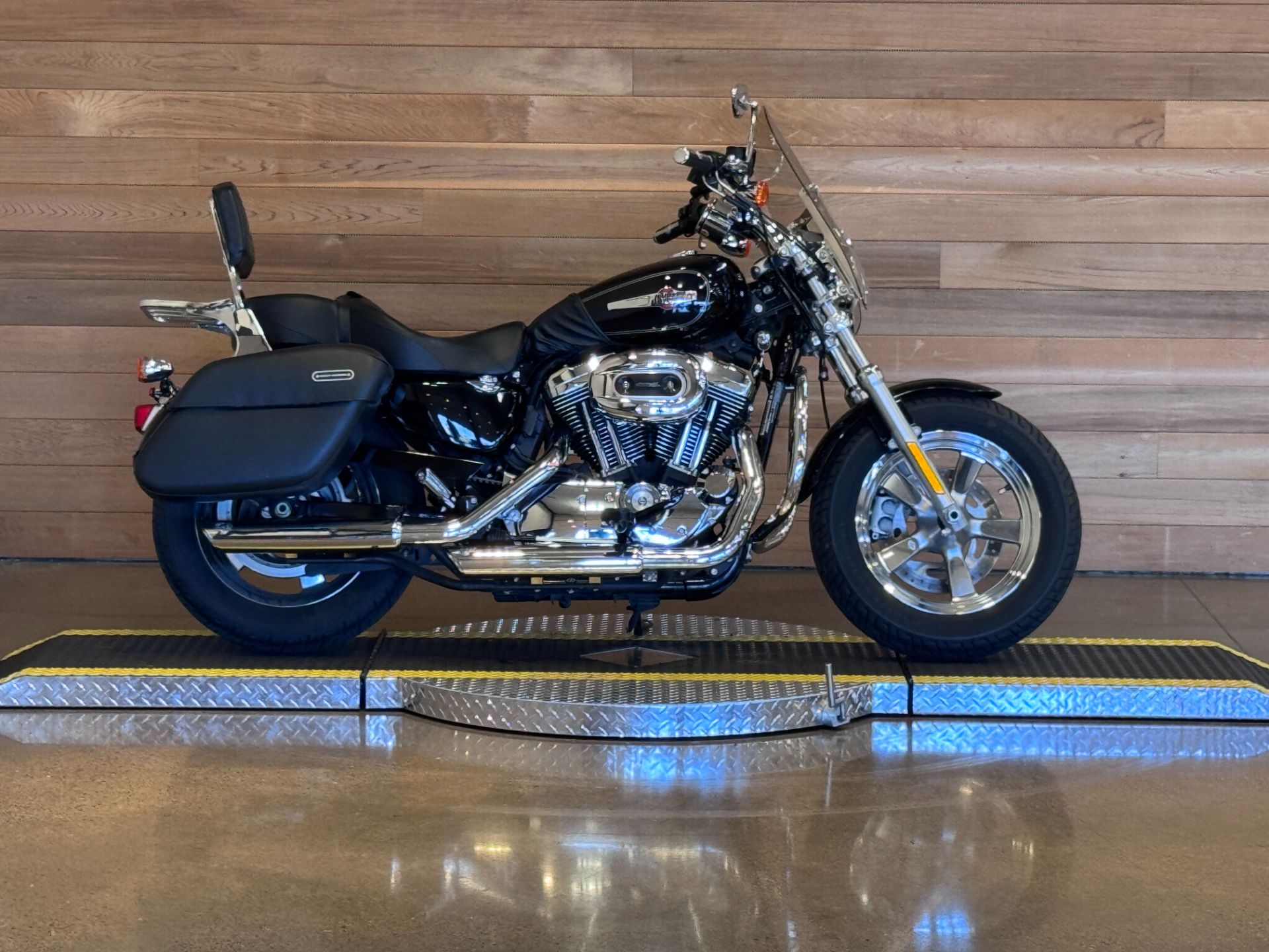 2014 Harley-Davidson 1200 Custom in Salem, Oregon - Photo 1