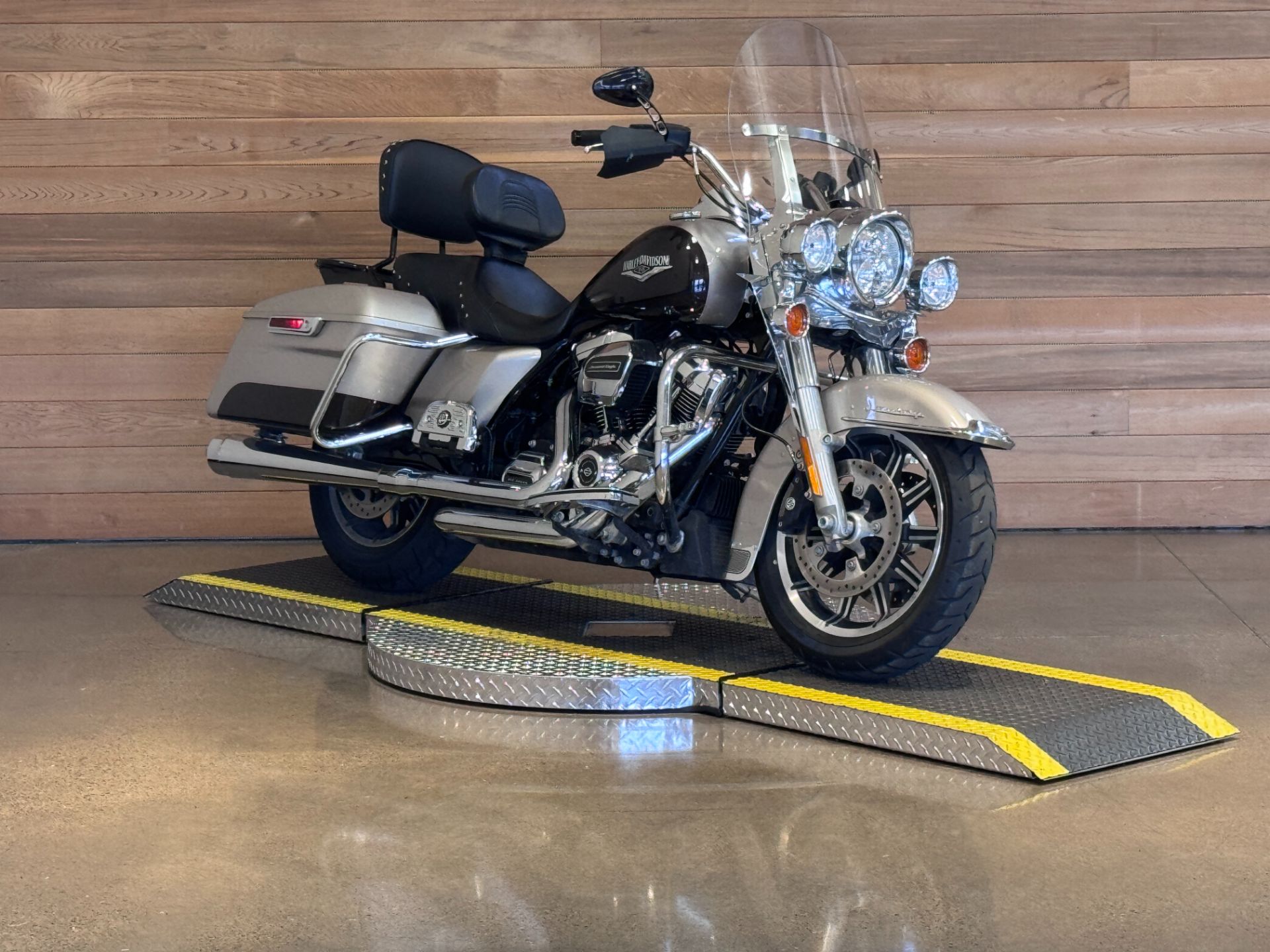 2018 Harley-Davidson Road King® in Salem, Oregon - Photo 2