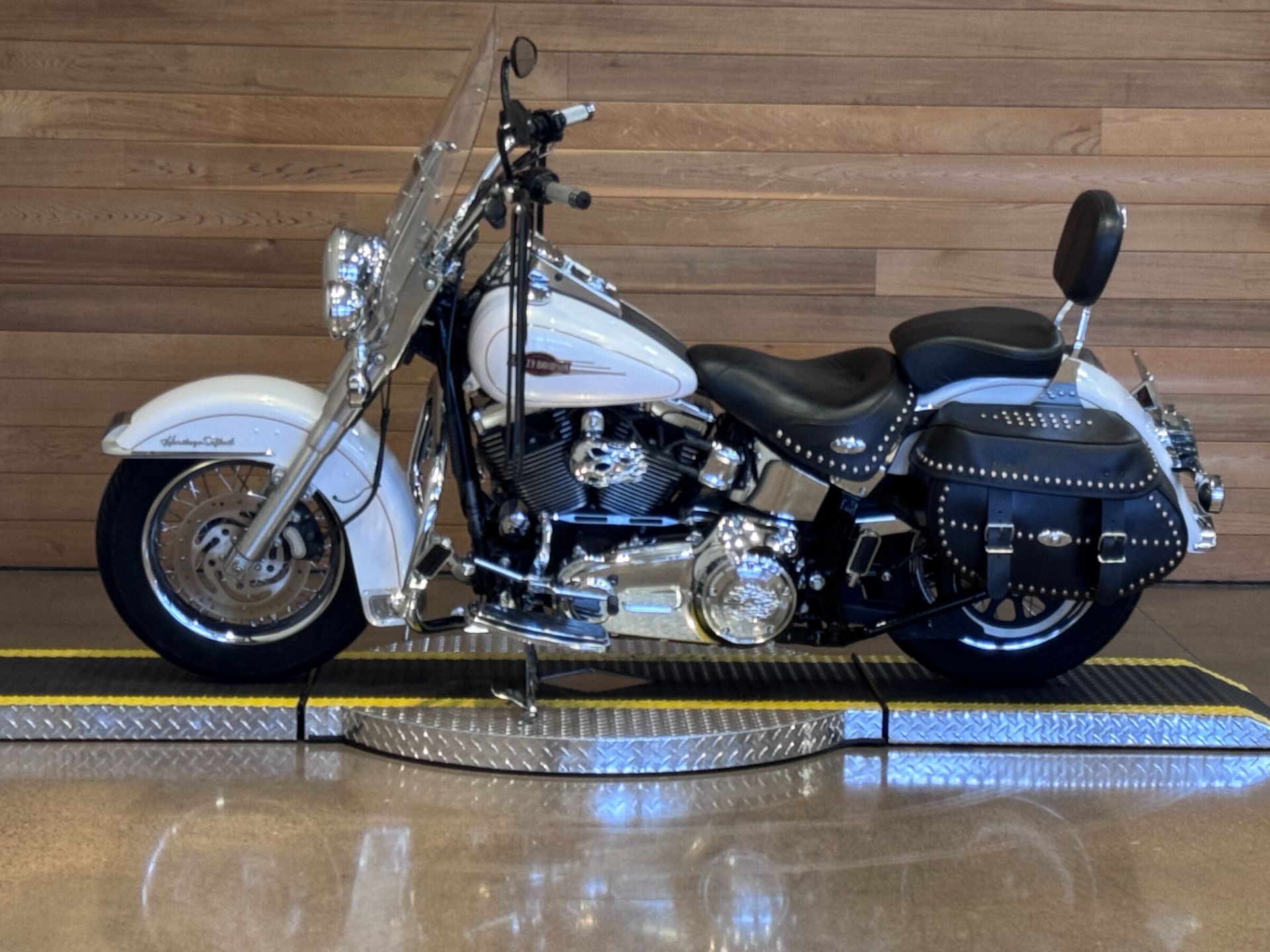 2007 Harley-Davidson FLSTC Heritage Softail® Classic in Salem, Oregon - Photo 5