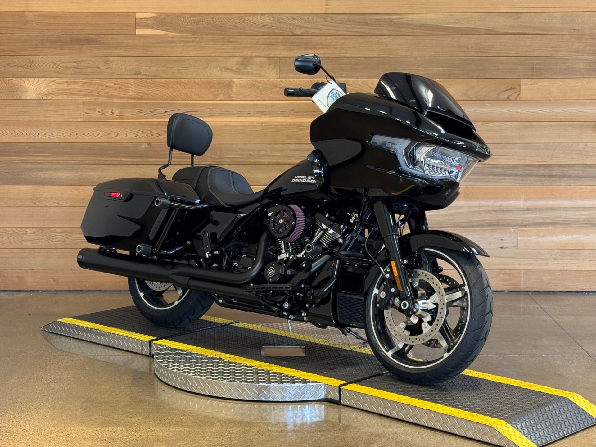 2025 Harley-Davidson Road Glide® in Salem, Oregon - Photo 2