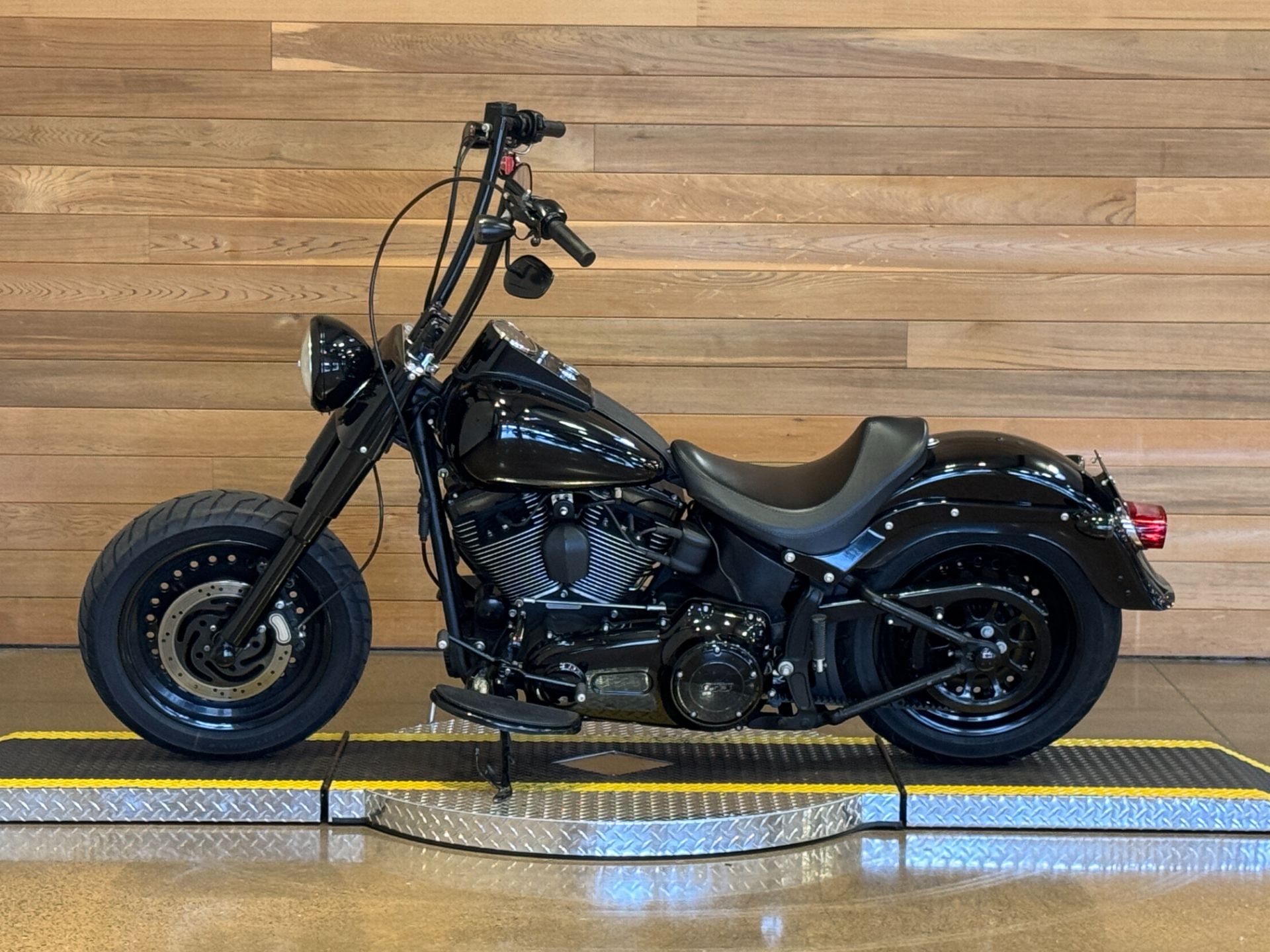 2012 Harley-Davidson Softail® Fat Boy® Lo in Salem, Oregon - Photo 5