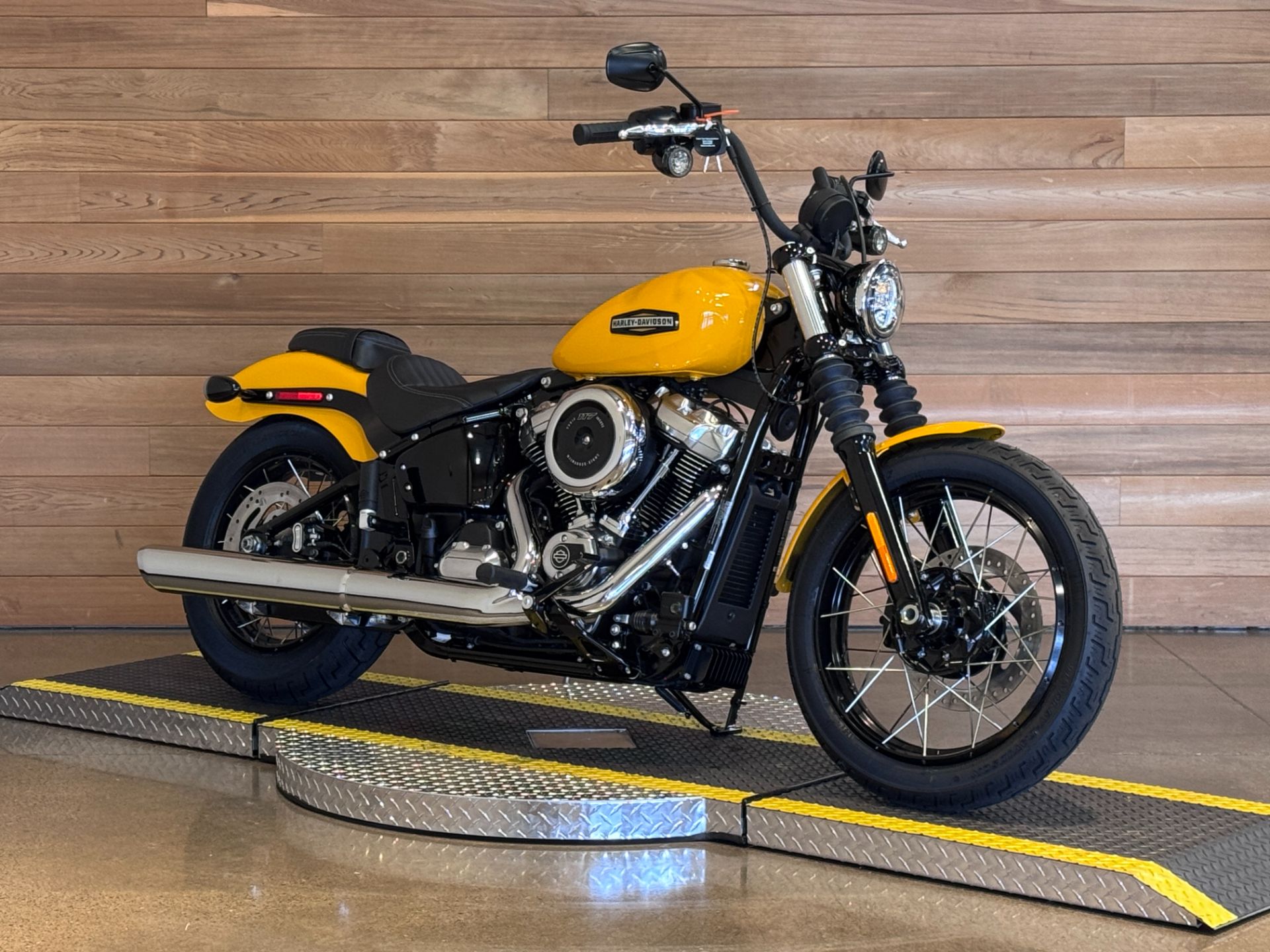 2025 Harley-Davidson Street Bob® in Salem, Oregon - Photo 2