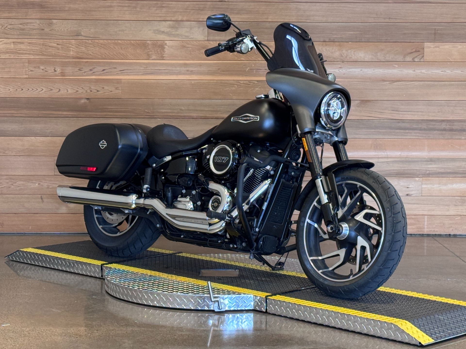 2020 Harley-Davidson Sport Glide® in Salem, Oregon - Photo 2