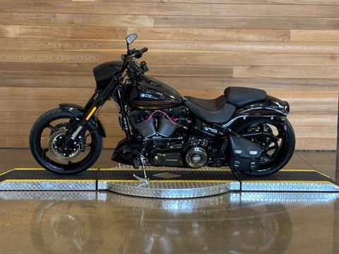 2017 Harley-Davidson CVO™ Pro Street Breakout® in Salem, Oregon - Photo 5