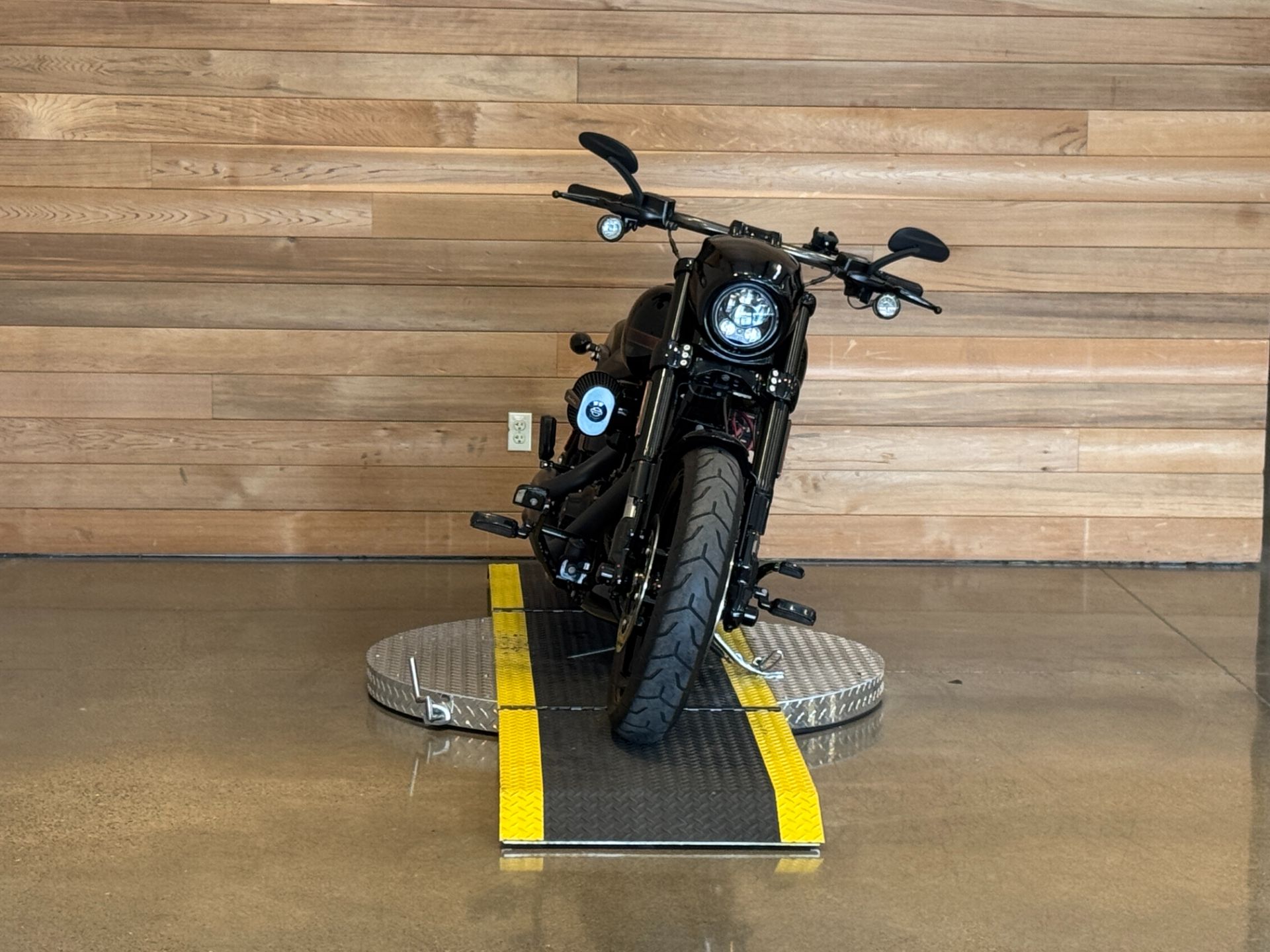 2017 Harley-Davidson CVO™ Pro Street Breakout® in Salem, Oregon - Photo 3