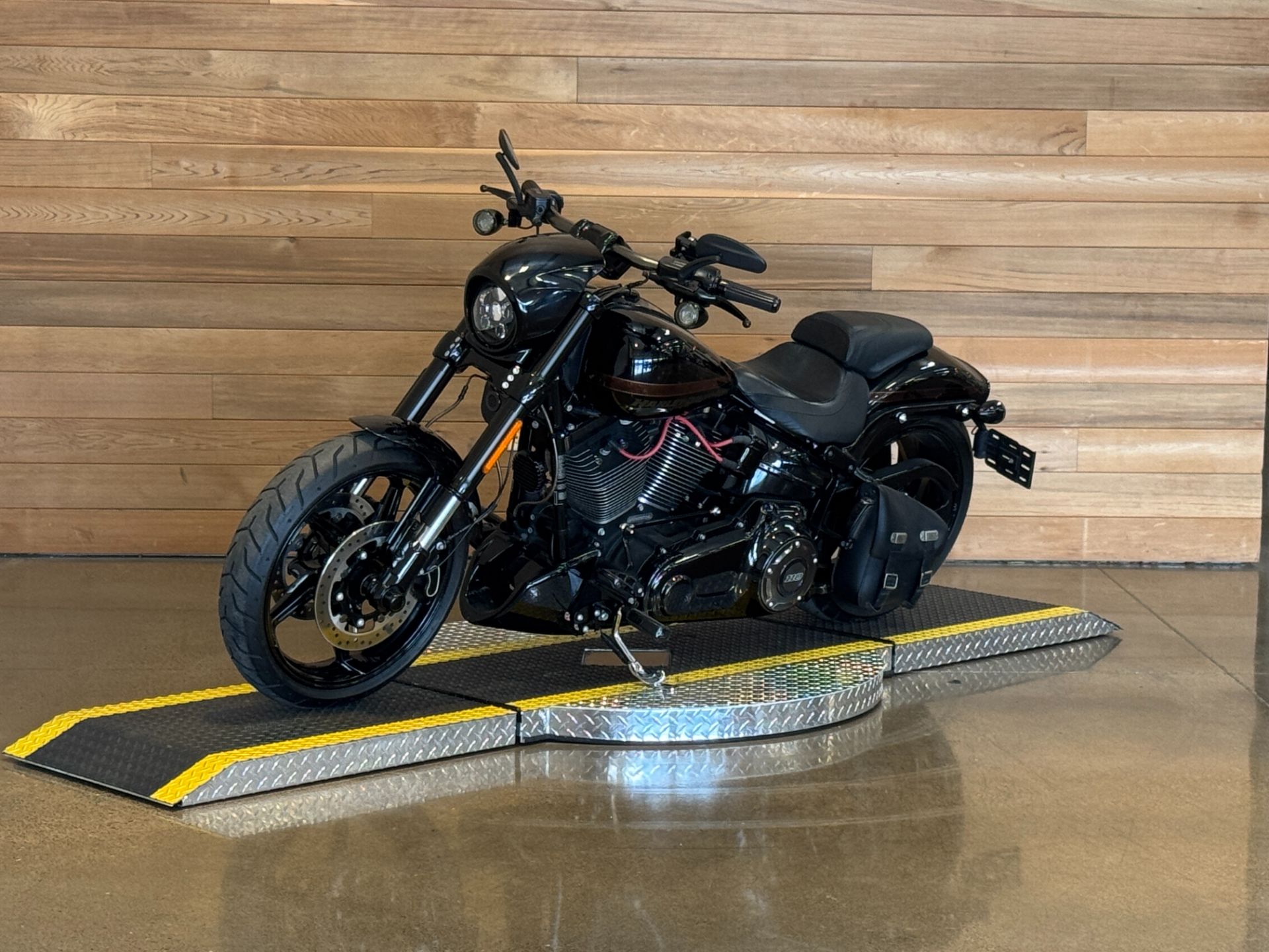 2017 Harley-Davidson CVO™ Pro Street Breakout® in Salem, Oregon - Photo 4
