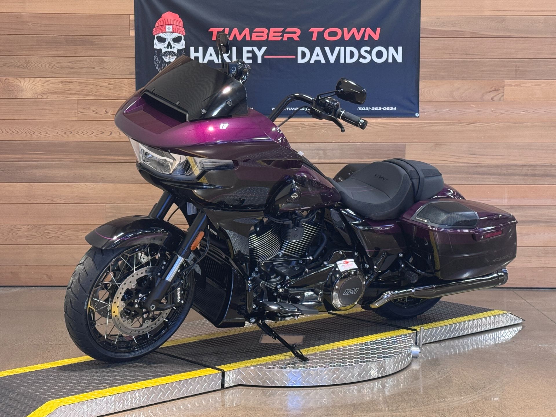 2025 Harley-Davidson CVO™ Road Glide® in Salem, Oregon - Photo 4