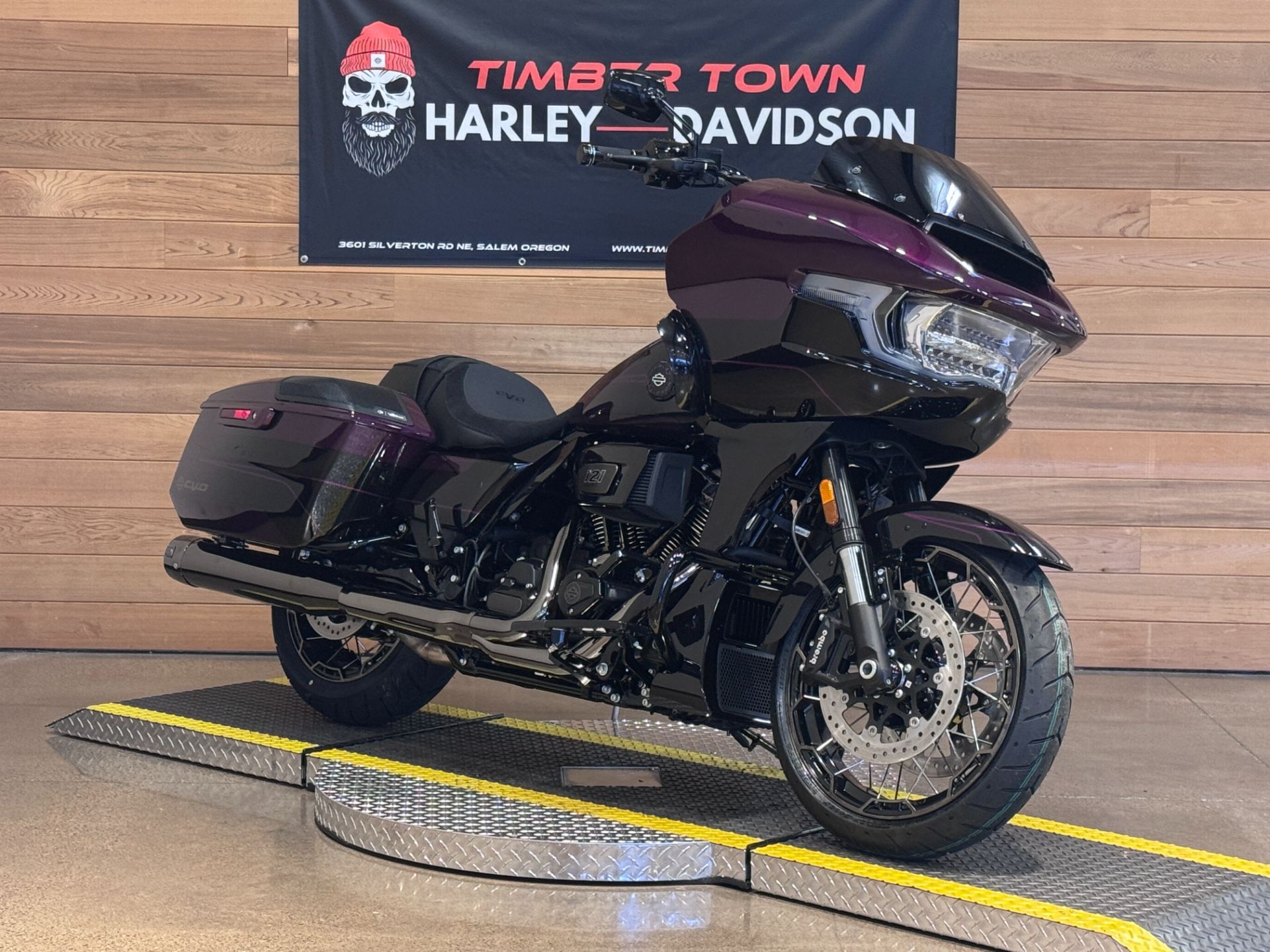 2025 Harley-Davidson CVO™ Road Glide® in Salem, Oregon - Photo 2