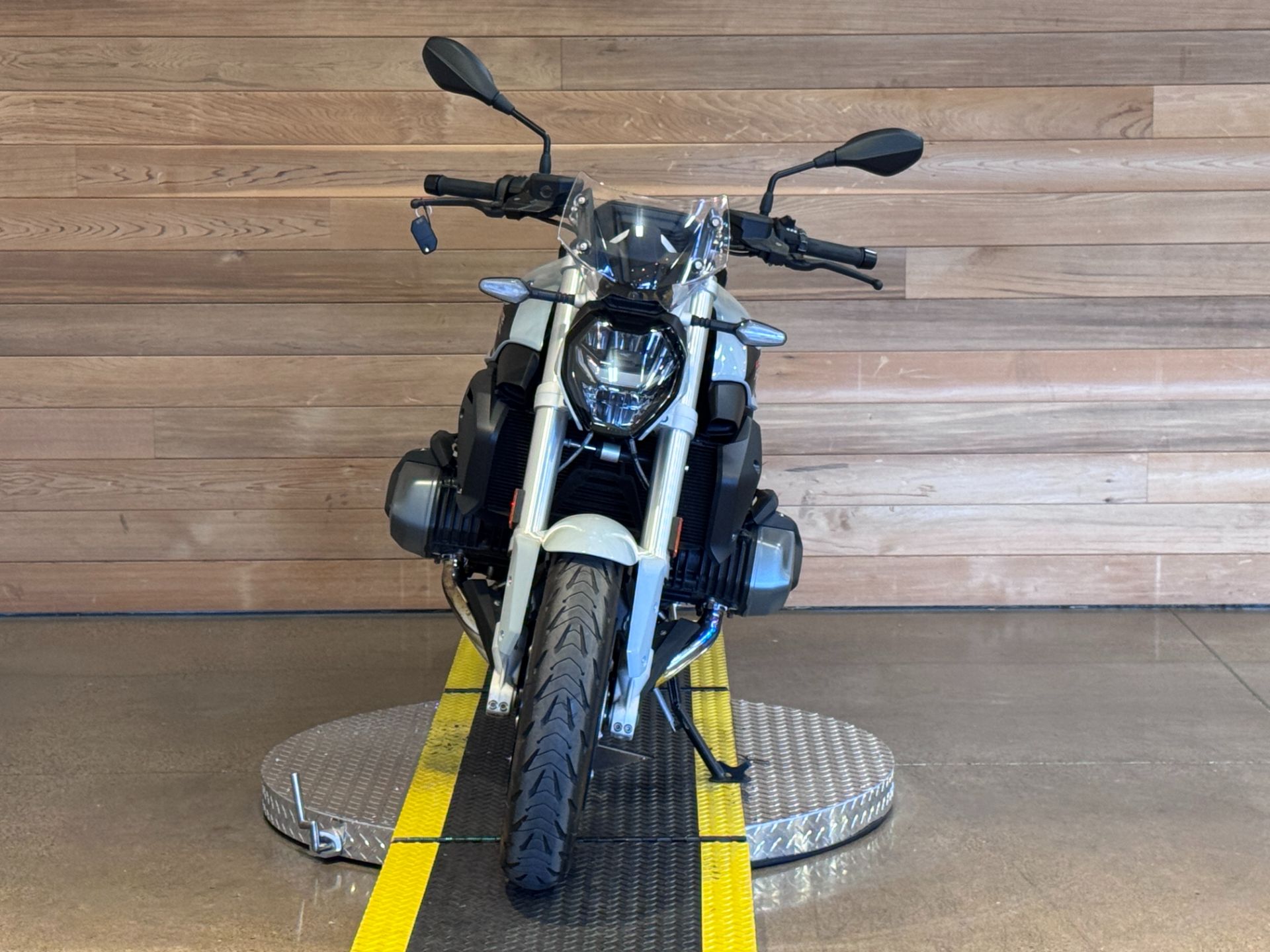 2023 BMW R 1250 R in Salem, Oregon - Photo 3