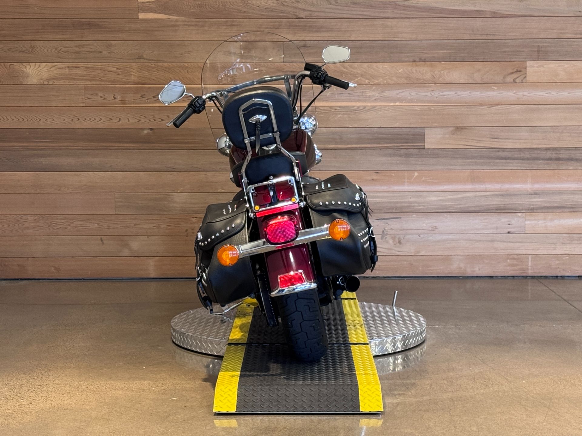 2015 Harley-Davidson Heritage Softail® Classic in Salem, Oregon - Photo 6