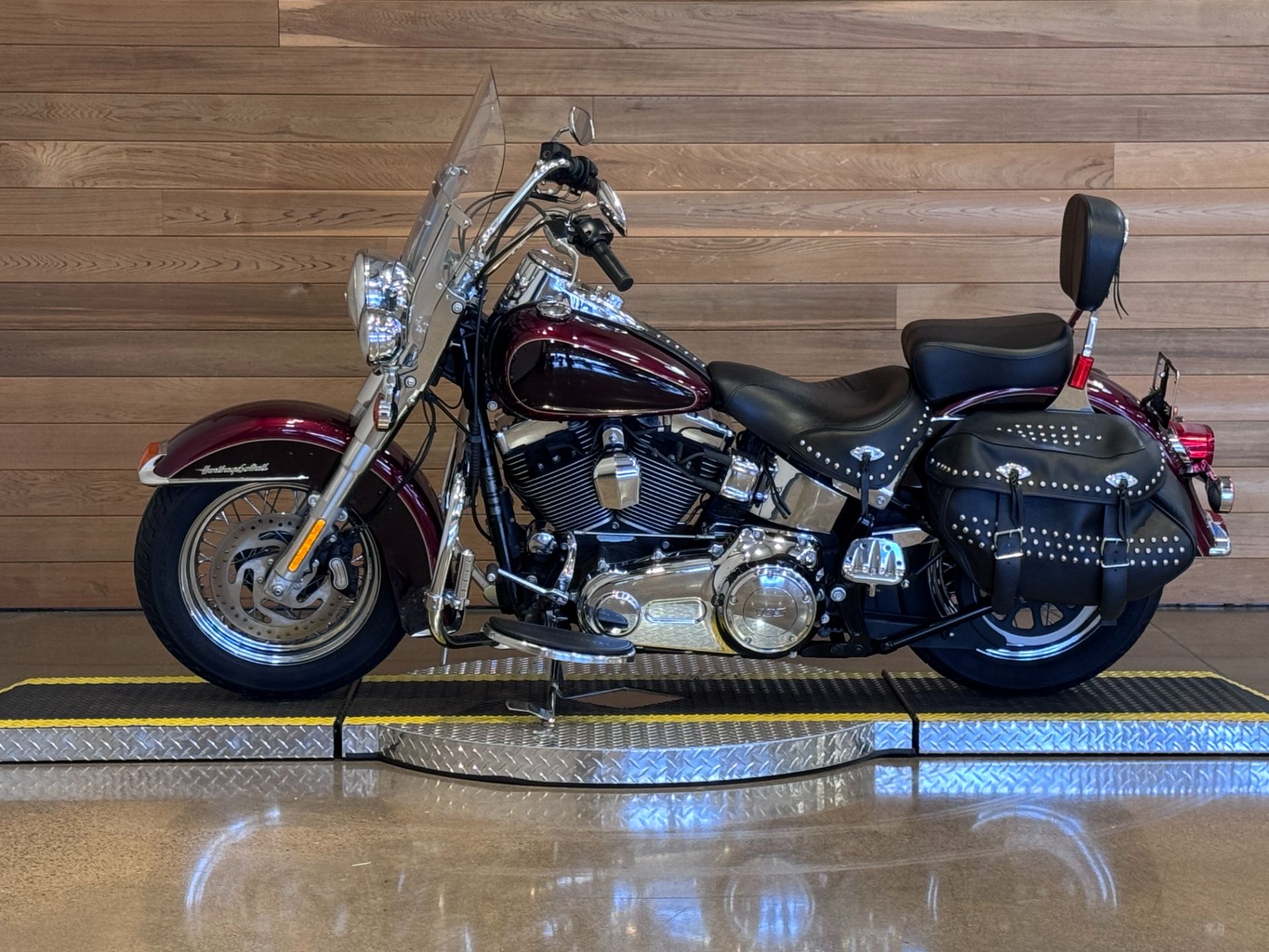 2015 Harley-Davidson Heritage Softail® Classic in Salem, Oregon - Photo 5