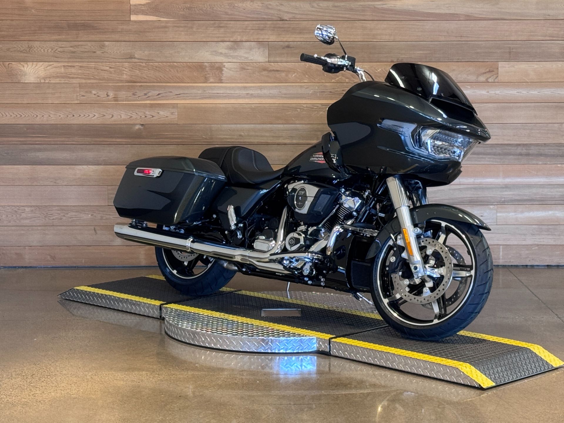 2025 Harley-Davidson Road Glide® in Salem, Oregon - Photo 2