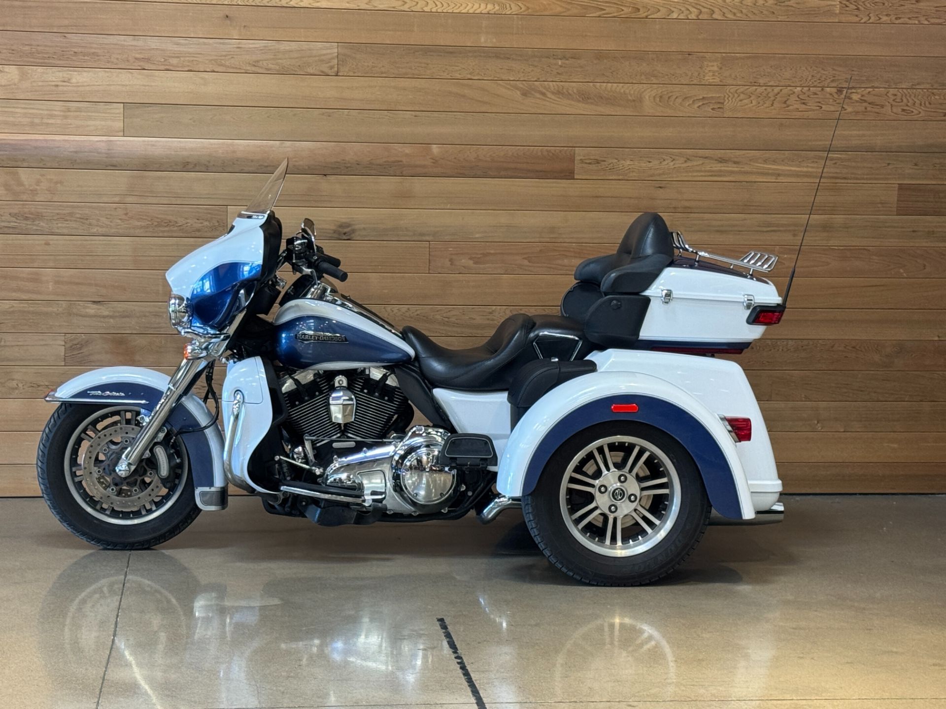 2015 Harley-Davidson Tri Glide® Ultra in Salem, Oregon - Photo 5