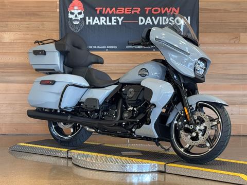 2025 Harley-Davidson Street Glide® Ultra in Salem, Oregon - Photo 2