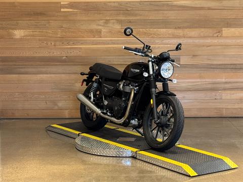 2023 Triumph Speed Twin 900 in Salem, Oregon - Photo 2