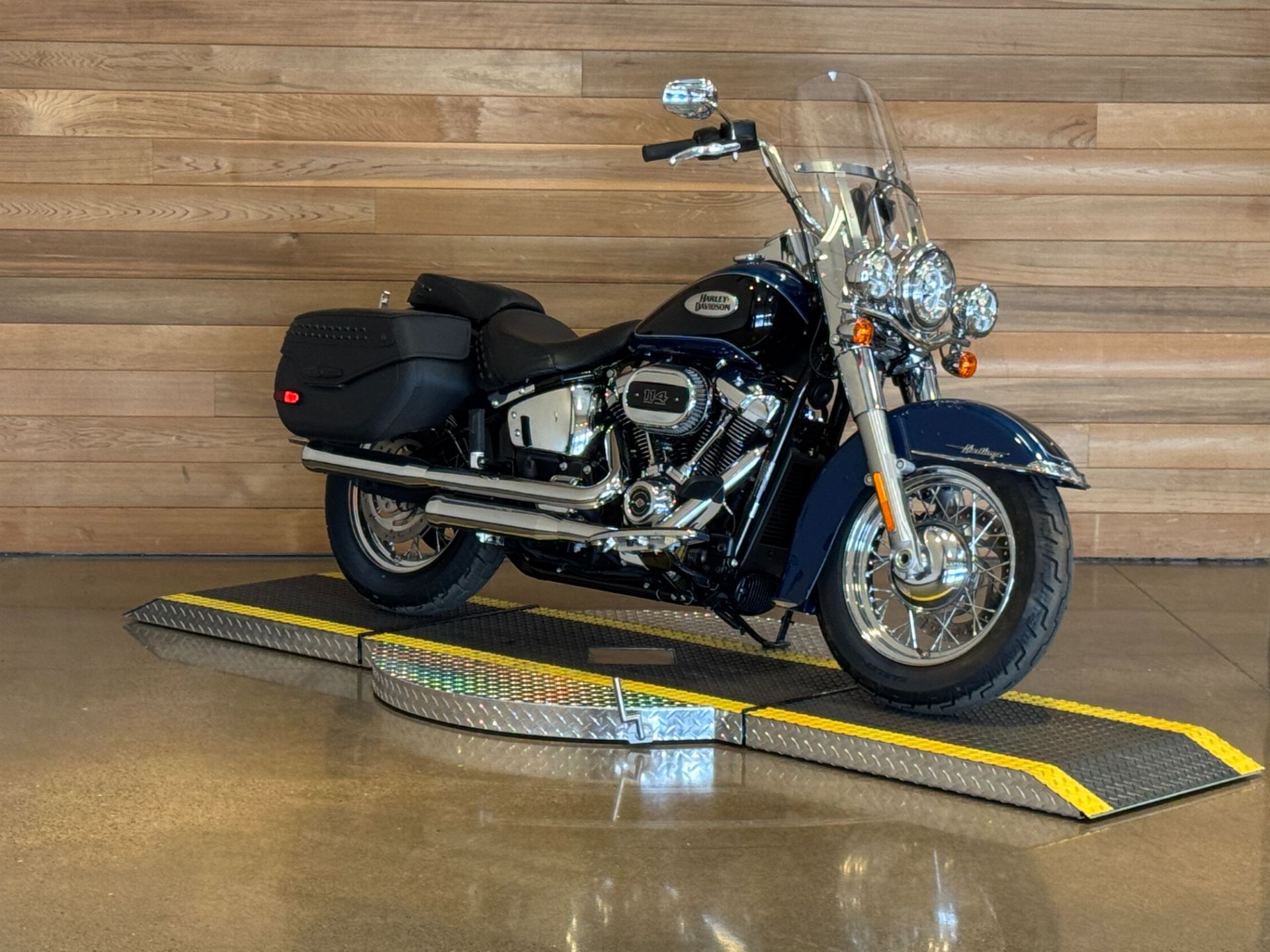 2022 Harley-Davidson Heritage Classic 114 in Salem, Oregon - Photo 2