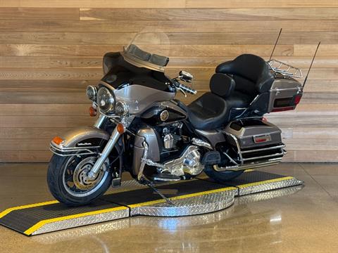 2004 Harley-Davidson FLHTCUI Ultra Classic® Electra Glide® in Salem, Oregon - Photo 4