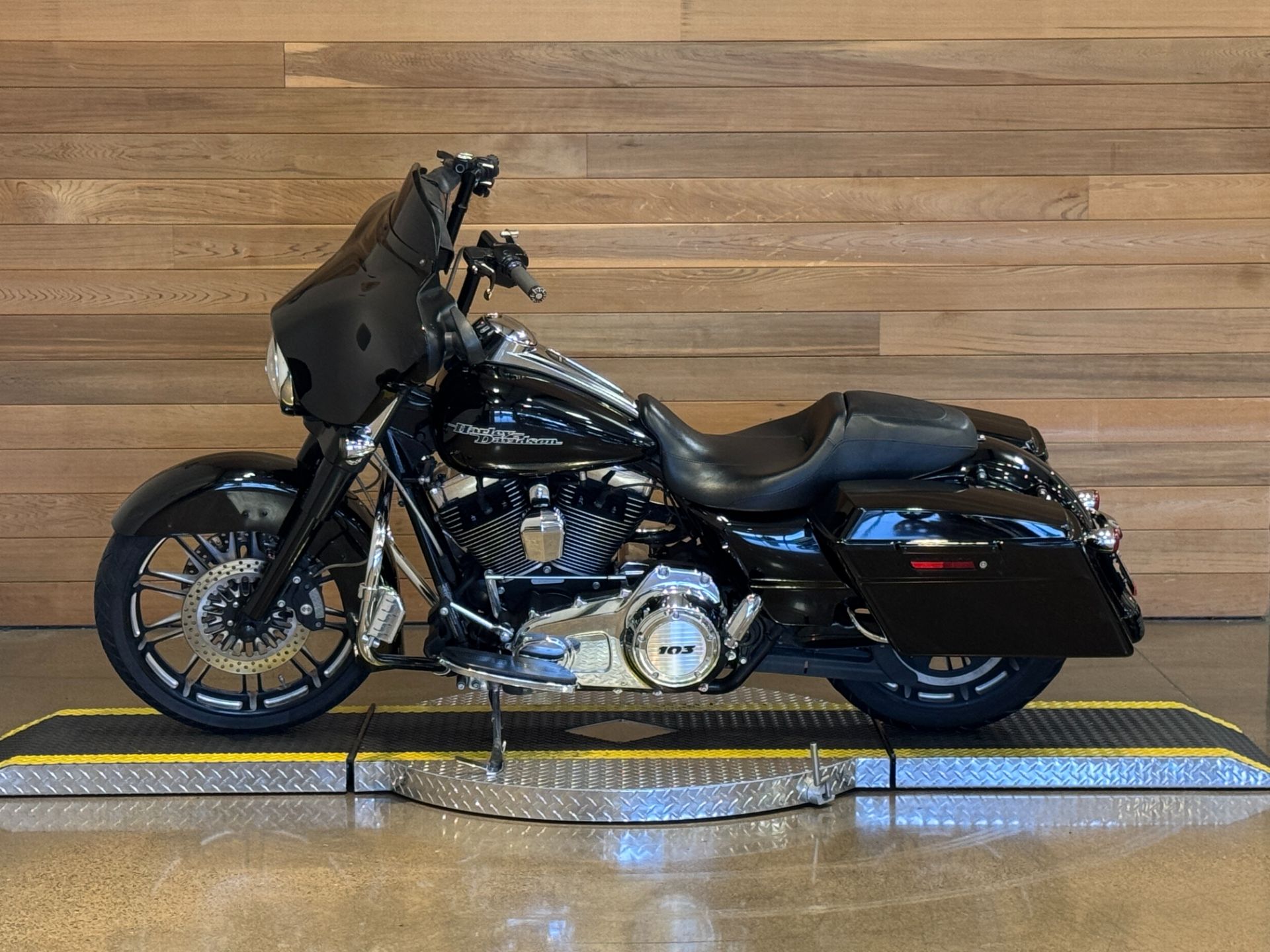 2013 Harley-Davidson Street Glide® in Salem, Oregon - Photo 5