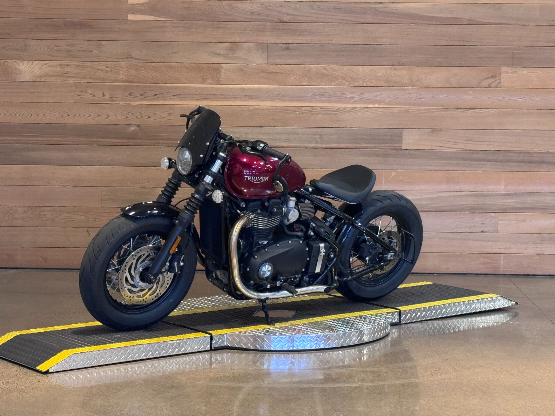 2022 Triumph Bonneville Bobber in Salem, Oregon - Photo 4