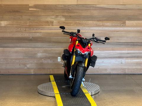 2023 Ducati Streetfighter V4 in Salem, Oregon - Photo 3