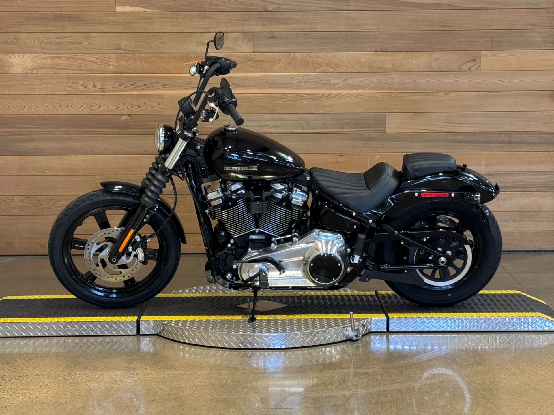 2025 Harley-Davidson Street Bob® in Salem, Oregon - Photo 5