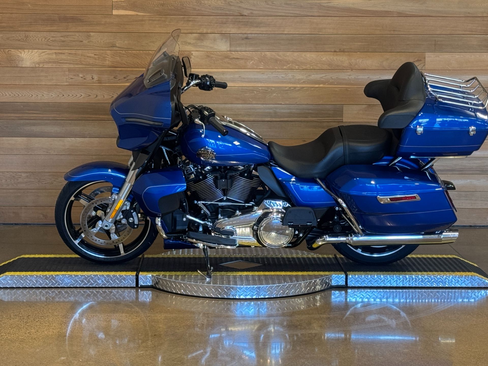 2025 Harley-Davidson Street Glide® Ultra in Salem, Oregon - Photo 5