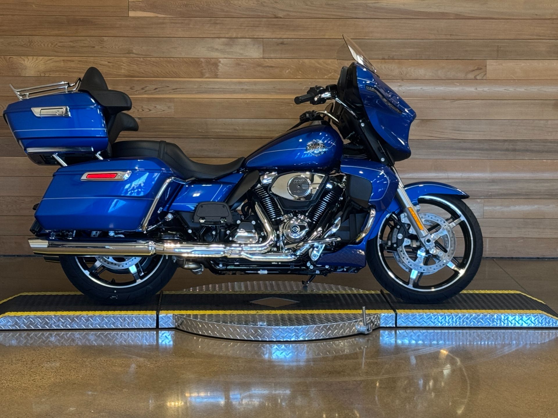 2025 Harley-Davidson Street Glide® Ultra in Salem, Oregon - Photo 1