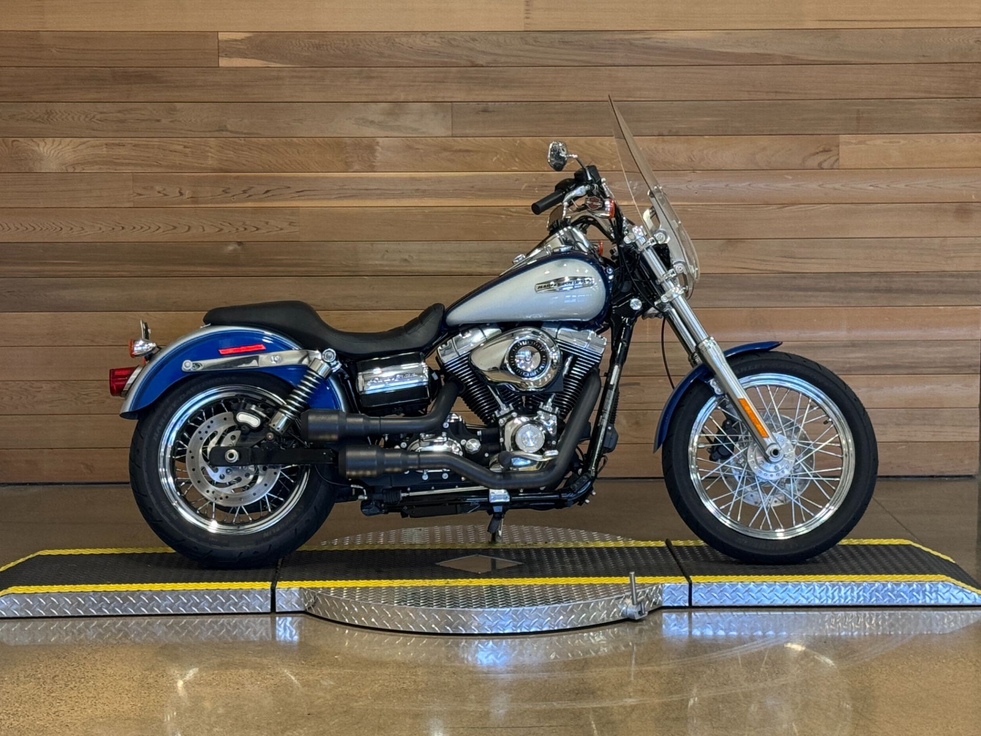 2010 Harley-Davidson Dyna® Super Glide® Custom in Salem, Oregon - Photo 1
