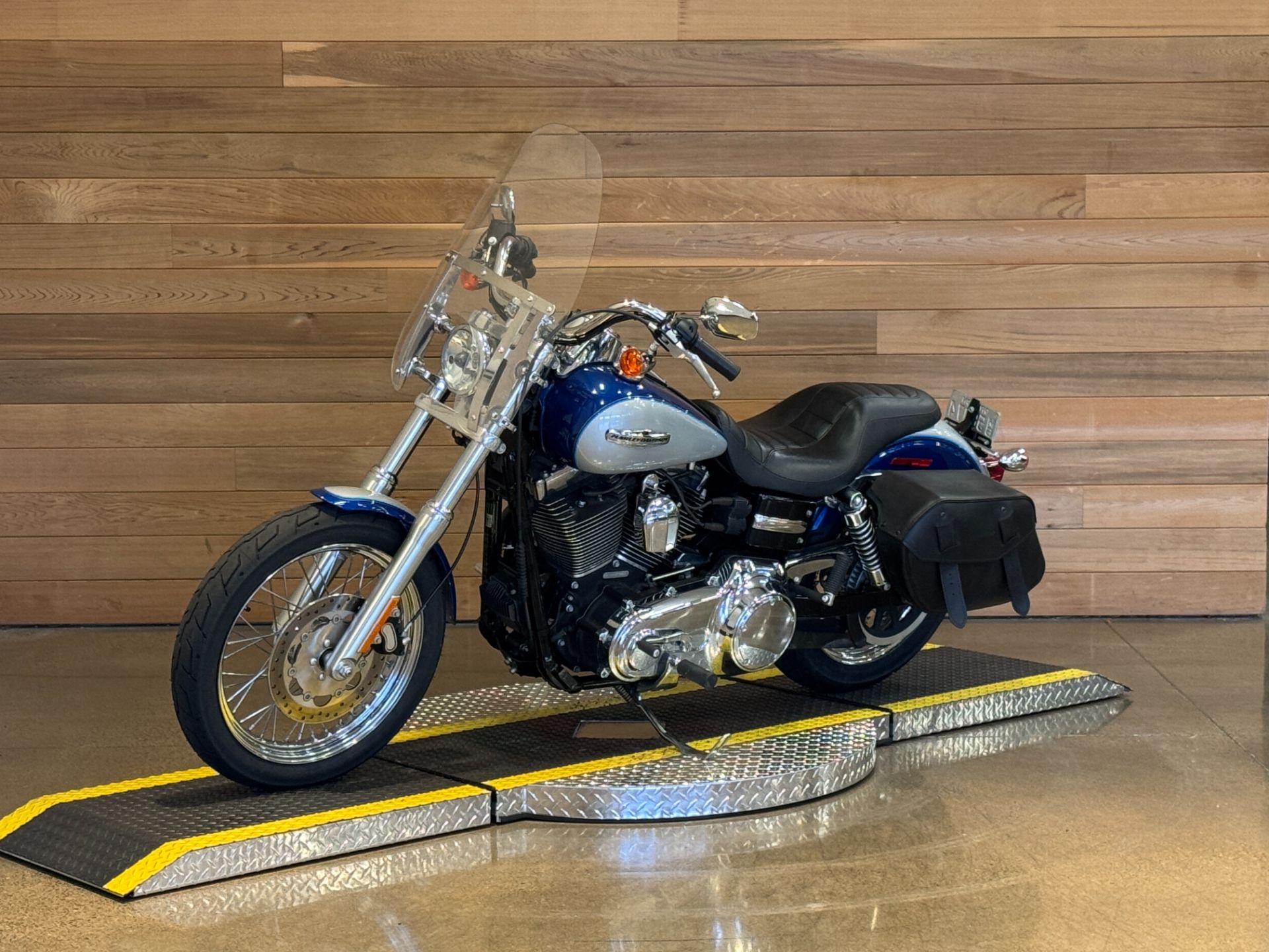 2010 Harley-Davidson Dyna® Super Glide® Custom in Salem, Oregon - Photo 4