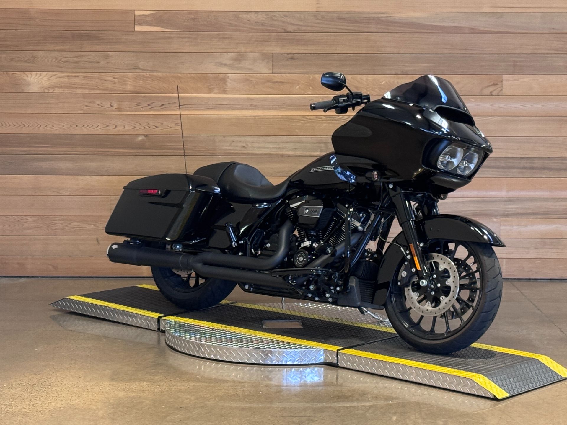 2019 Harley-Davidson Road Glide® Special in Salem, Oregon - Photo 2