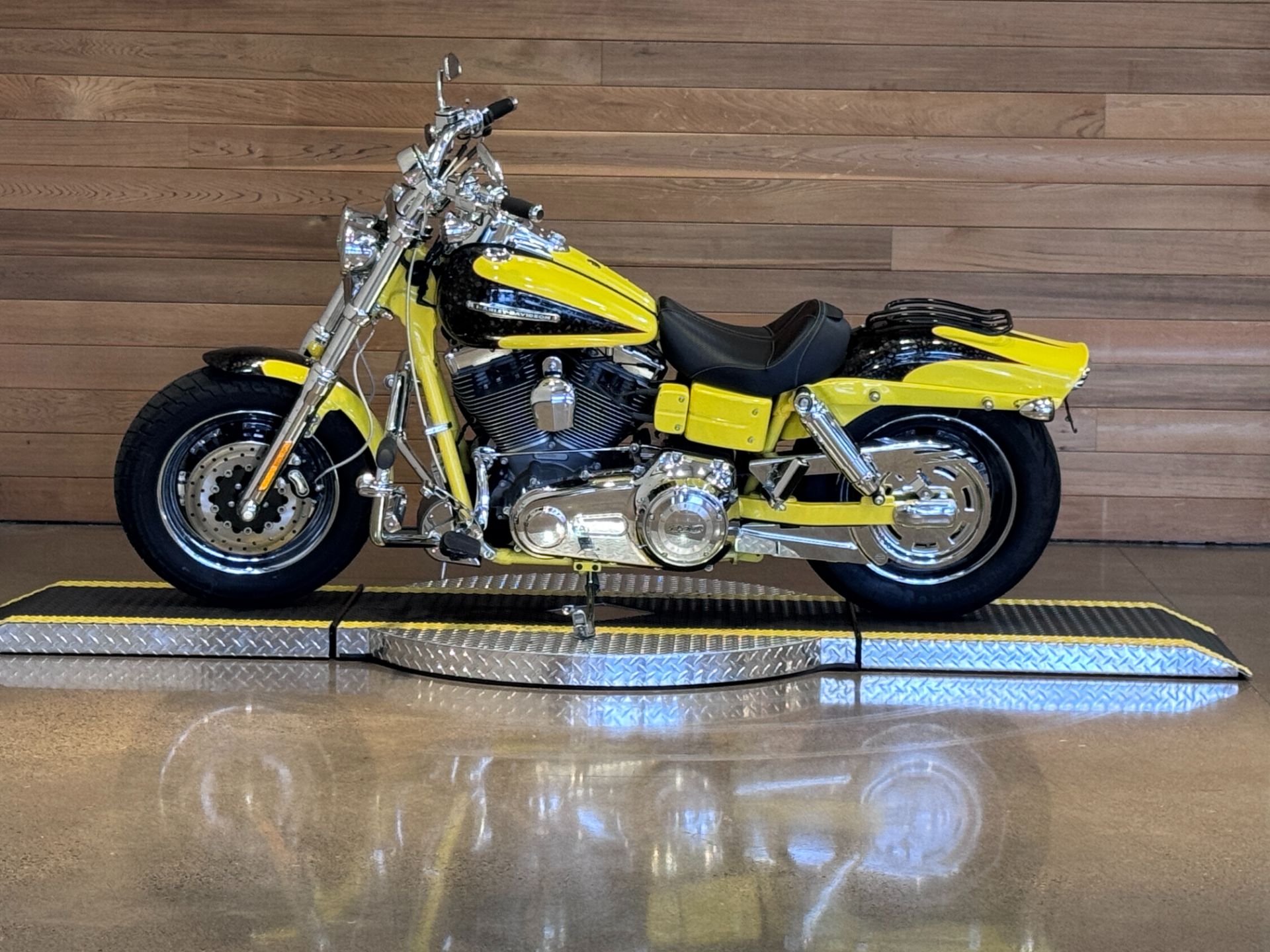 2009 Harley-Davidson CVO™ Dyna® Fat Bob® in Salem, Oregon - Photo 5