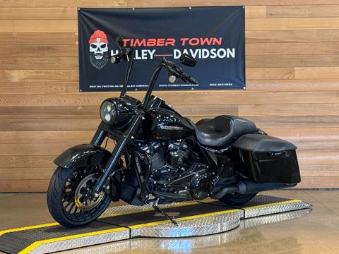 2017 Harley-Davidson Road King® Special in Salem, Oregon - Photo 4