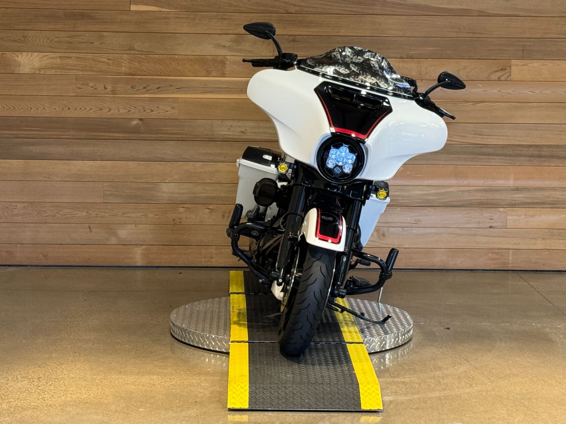 2021 Harley-Davidson CVO™ Street Glide® in Salem, Oregon - Photo 3
