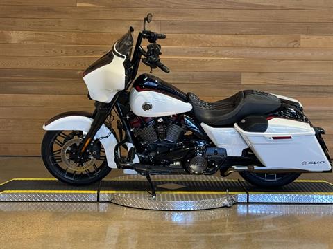 2021 Harley-Davidson CVO™ Street Glide® in Salem, Oregon - Photo 5