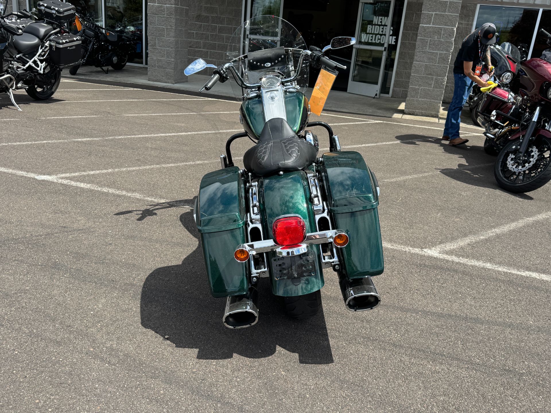 2016 Harley-Davidson Road King® 6