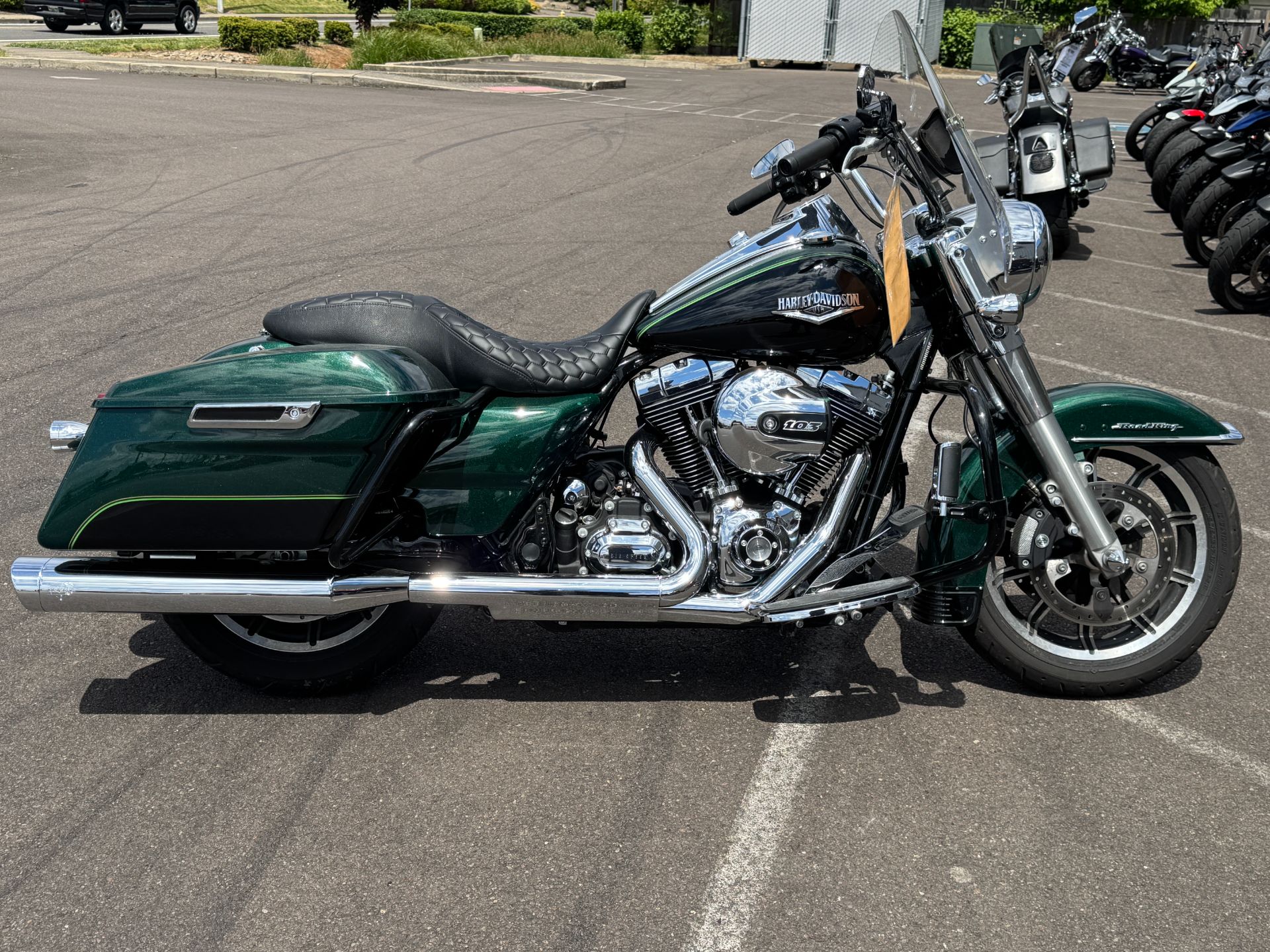 2016 Harley-Davidson Road King® 1