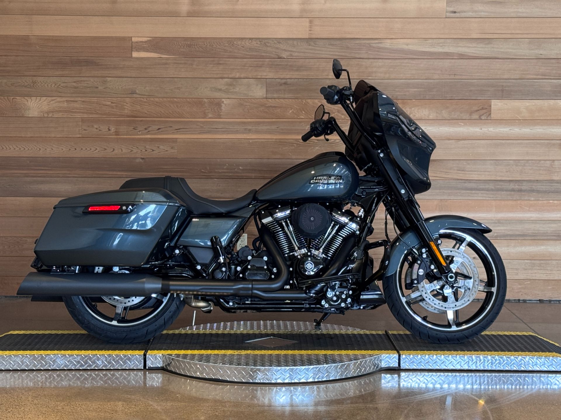 2025 Harley-Davidson Street Glide® in Salem, Oregon - Photo 1