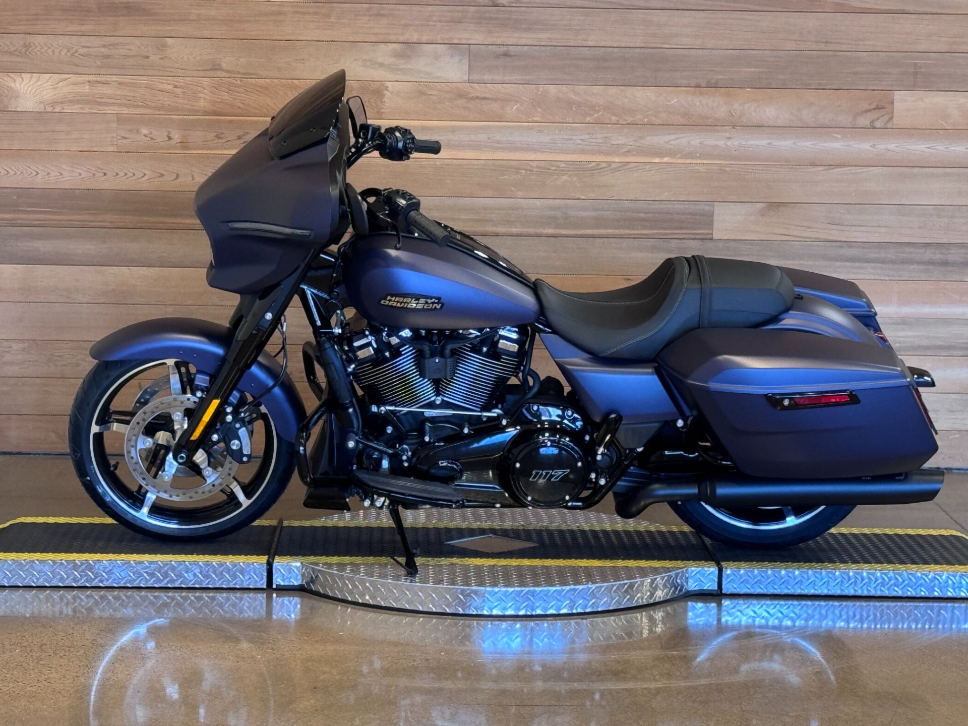 2025 Harley-Davidson Street Glide® in Salem, Oregon - Photo 5